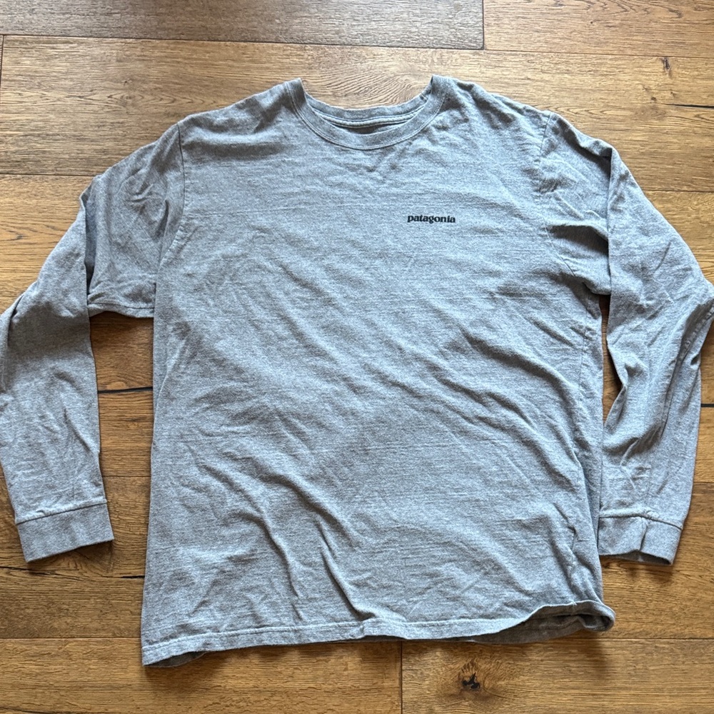Patagonia Men's Heather Gray Long Sleeve Tee